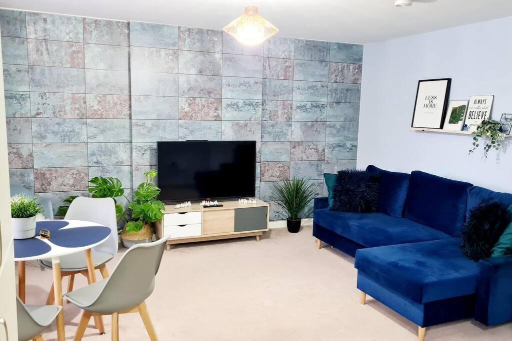 Stylish 2 Bedroom Apartment / Free Gated Parking Glasgow Buitenkant foto